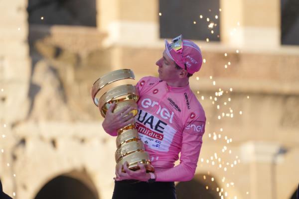 APTOPIX Italy Giro Cycling